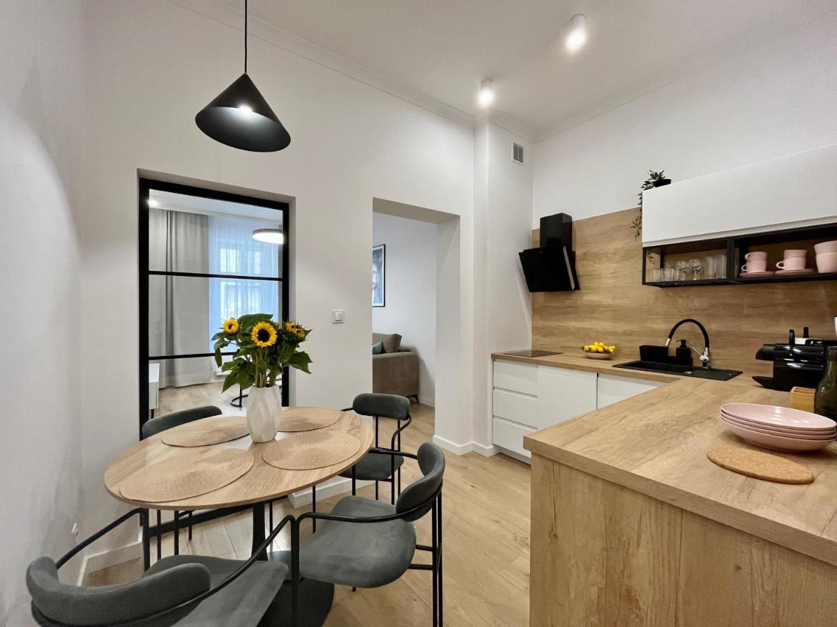 Luna Apartments Jelenia Góra Esterno foto